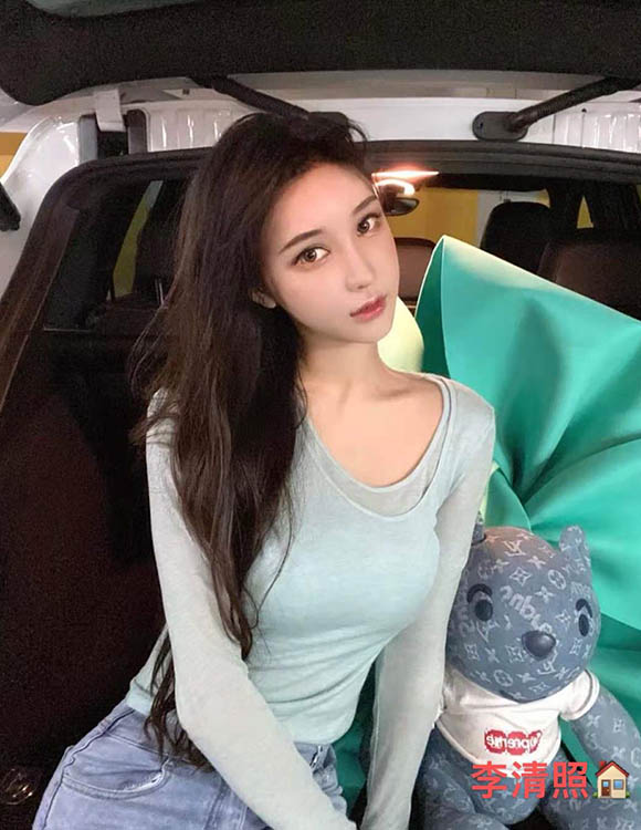 巴黎外围女大学生