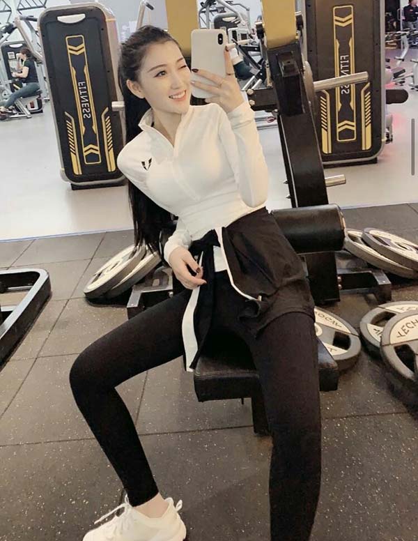 东京外围女经纪人